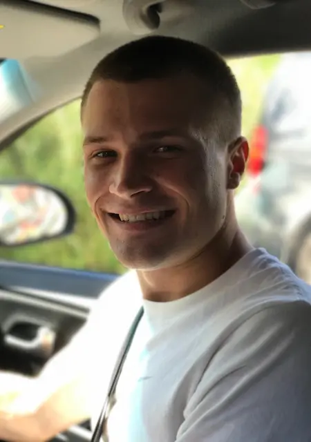 Александр из Коврова, мне 32, познакомлюсь для приятного времяпровождения