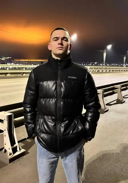 Влад из Ростова-на-Дону, мне 19, познакомлюсь на одну ночь