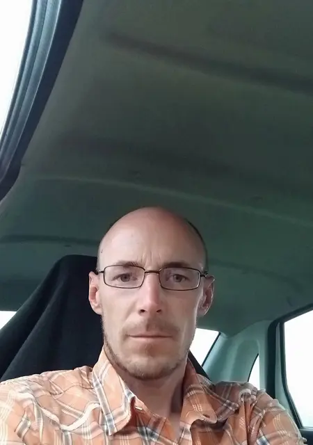 Петр из Воткинска, ищу на сайте знакомства без обязательств