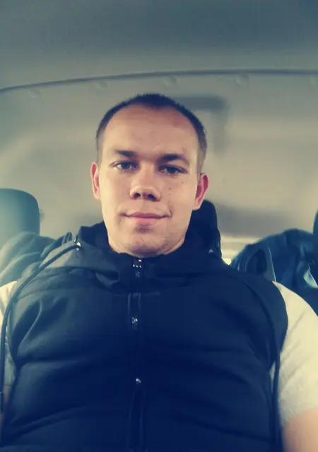 Я Макс, 26, из Губкинского, ищу знакомства на одну ночь