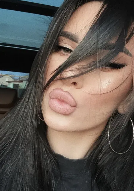 Ксения из Ростова-на-Дону, мне 30, познакомлюсь для приятного времяпровождения