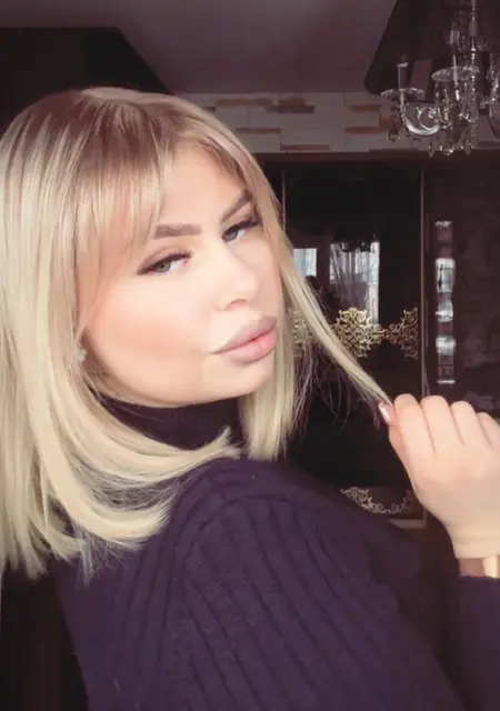 Арина из Москвы, мне 26, познакомлюсь без обязательств