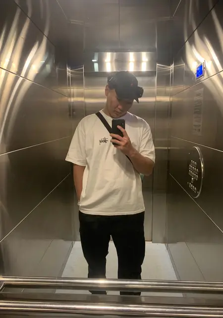 Я Александр, 24, из Якутска, ищу знакомства без обязательств