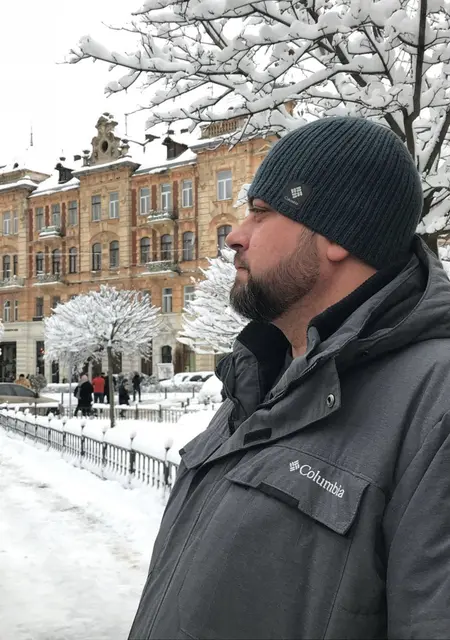 Я Роман, 46, знакомлюсь без обязательств в Новом Уренгое