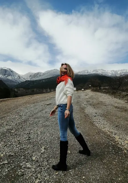 Я Елена, 36, из Ялты, ищу знакомство для постоянных отношений