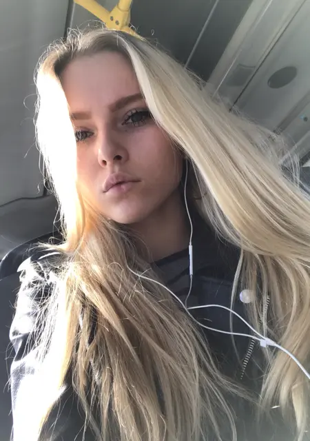 Катя из Твери, мне 24, познакомлюсь для общения