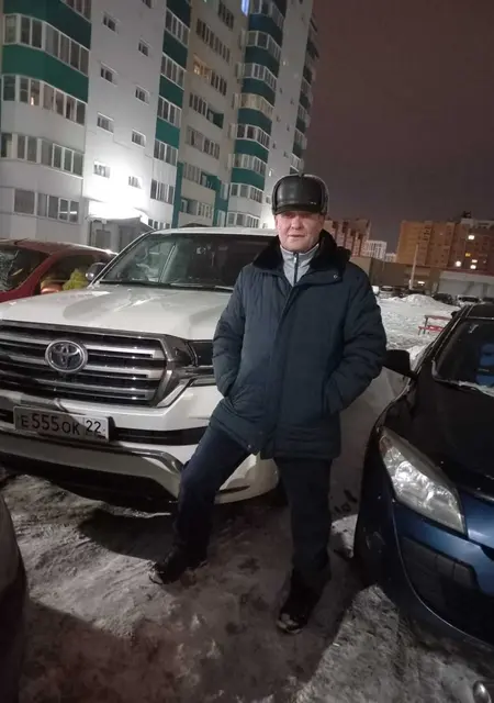 Я Олег, 56, знакомлюсь на одну ночь в Якутске