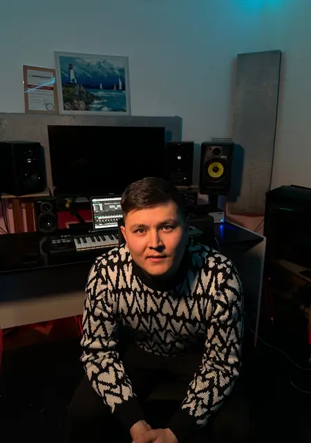 Я Алекс, 32, знакомлюсь для открытые отношения в Кургане