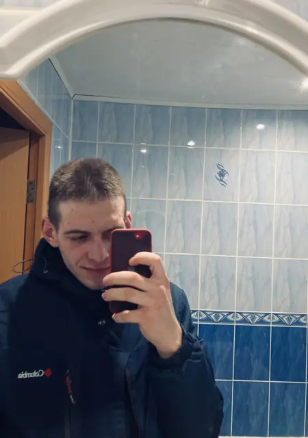 Я Артур, 28, знакомлюсь на одну ночь в Сморгони