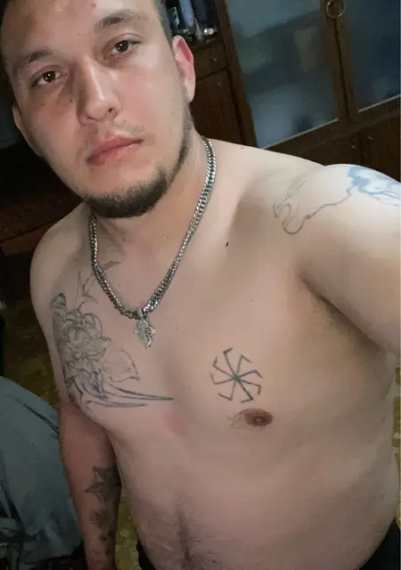 Nikita из Батайска, мне 29, познакомлюсь для приятного времяпровождения