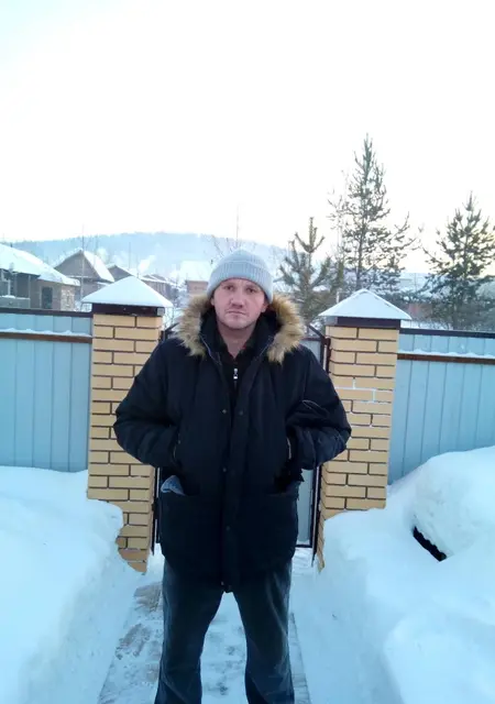 Дима из Богучан, мне 45, познакомлюсь на одну ночь