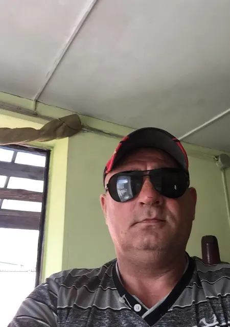 Александр из Гомеля, ищу на сайте знакомства без обязательств