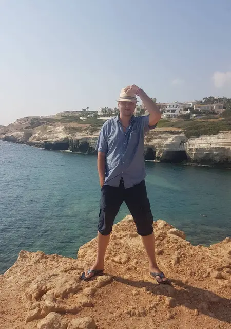 Я Дмитрий, 46, из Москвы, ищу знакомства без обязательств