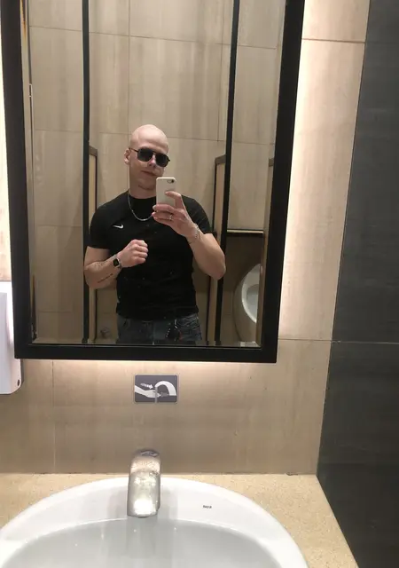 Денис из Белгорода, мне 20, познакомлюсь для дружбы