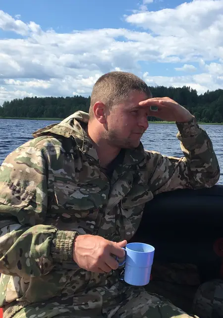 Андрей из Москвы, мне 39, познакомлюсь для приятного времяпровождения