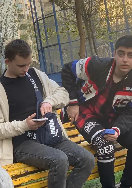 Артур из Красногорска, ищу на сайте знакомства без обязательств