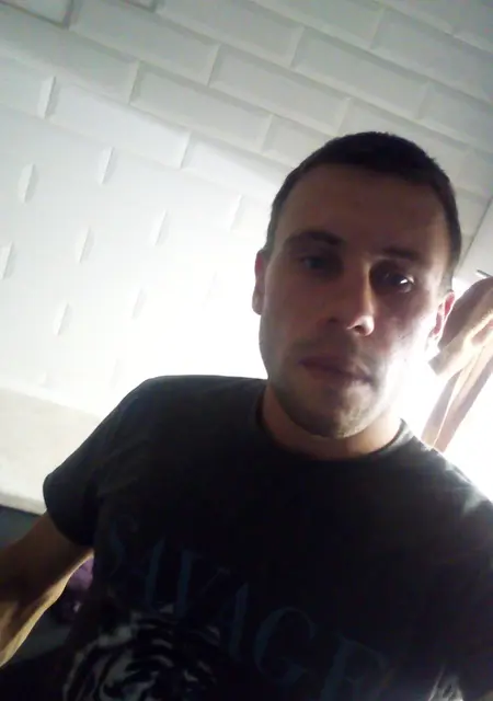 Илья из Новосибирска, мне 31, познакомлюсь без обязательств