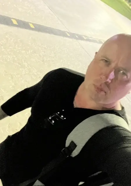 Я Евгений, 42, знакомлюсь для дружбы в Череповце