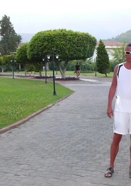 Я Николай, 50, из Челябинска, ищу знакомства без обязательств