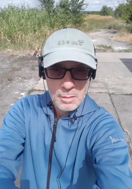 Александр из Донецка, мне 64, познакомлюсь для общения