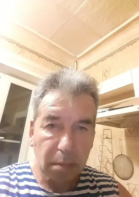 Валерий из Коврова, мне 62, познакомлюсь на одну ночь