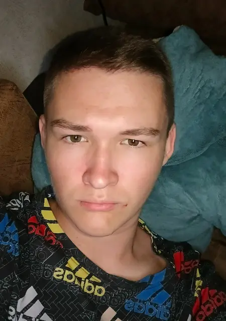 Влад из Челябинска, ищу на сайте знакомства на одну ночь