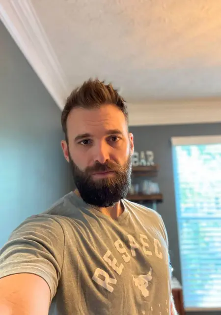 Дмитрий из Перми, мне 39, познакомлюсь для приятного времяпровождения