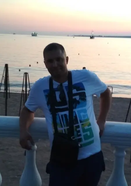 Я Сергей, 44, из Ростова-на-Дону, ищу знакомство для открытые отношения