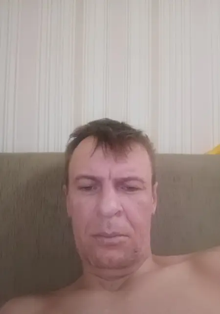 Я Антон, 43, знакомлюсь для постоянных отношений в Сургуте