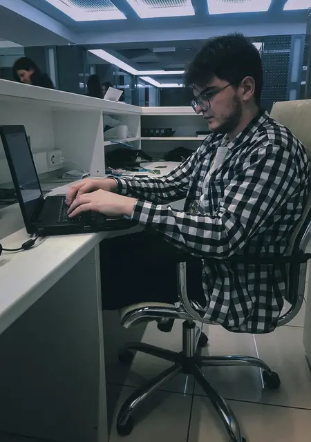 Аркаша из Саранска, ищу на сайте знакомства на одну ночь