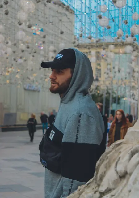 Я Михаил, 31, из Екатеринбурга, ищу знакомства без обязательств