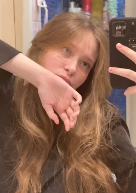 Я Аленочка, 22, из Благовещенска, ищу знакомства без обязательств