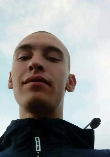 Я Виталий, 30, знакомлюсь без обязательств в Томске