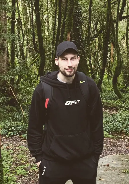 Я Oleg, 30, знакомлюсь для открытые отношения в Мирном