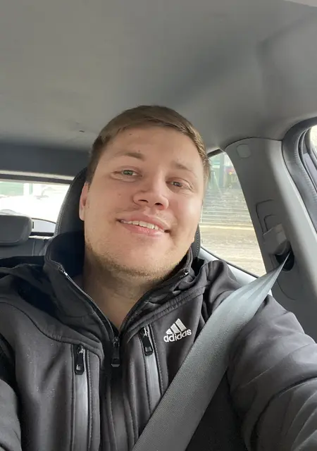 Я Витя, 29, знакомлюсь на одну ночь в Твери