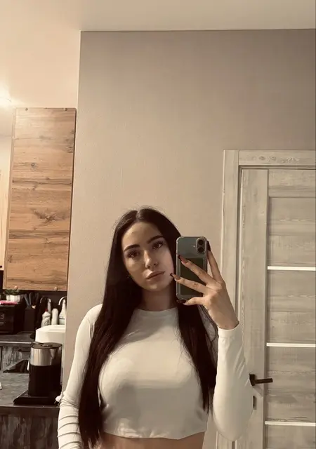 Я Дария, 18, знакомлюсь для открытые отношения в Москве