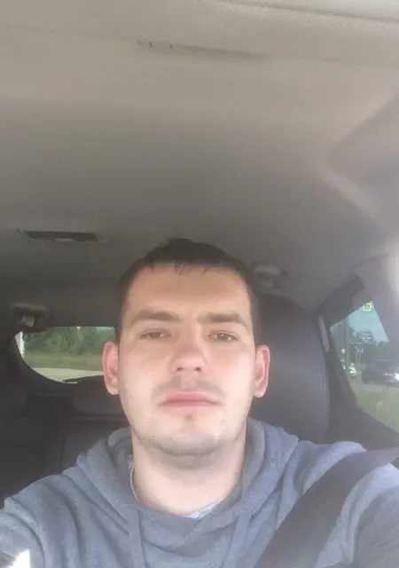 Сергей из Клина, мне 35, познакомлюсь на одну ночь