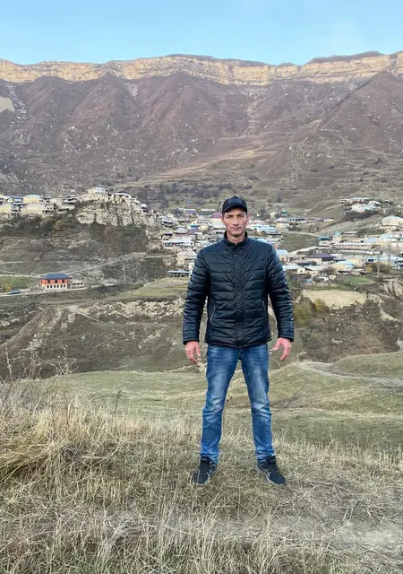 Тагир из Кизляра, мне 40, познакомлюсь для дружбы