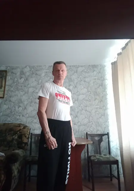 Я Серж, 54, знакомлюсь без обязательств в Москве