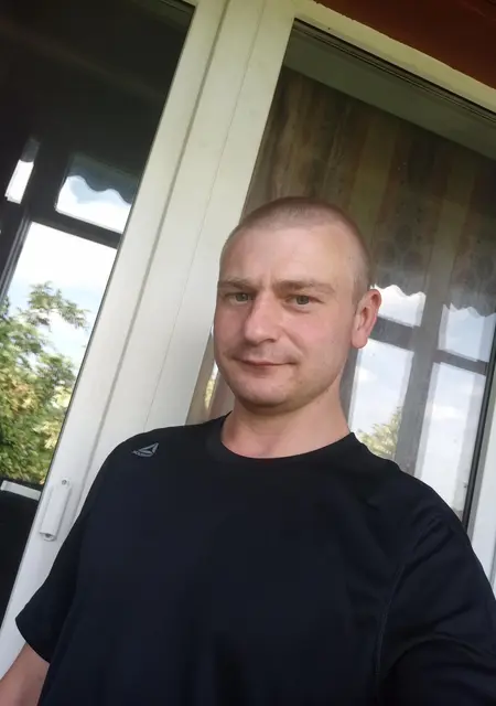 Я Сашка, 35, из Майкопа, ищу знакомство для приятного времяпровождения