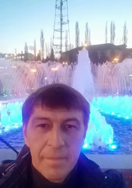 Я Олег, 50, из Уфы, ищу знакомство для приятного времяпровождения