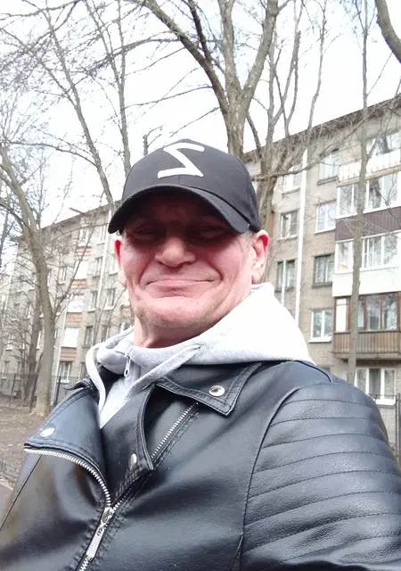 Роман из Санкт-Петербурга, ищу на сайте общение