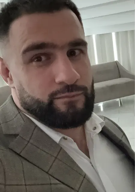 Я Vladimir, 35, знакомлюсь для общения в Хабаровске