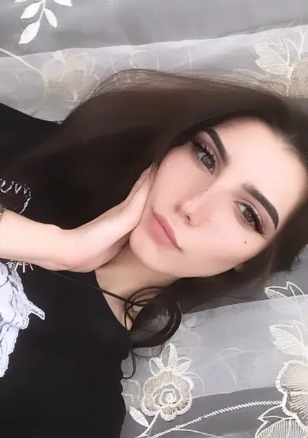 Карина из Новосибирска, мне 25, познакомлюсь для вирта