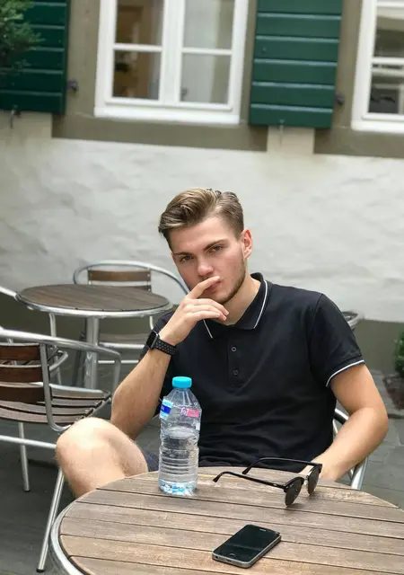 Я Alex, 33, из Львова, ищу знакомство для приятного времяпровождения