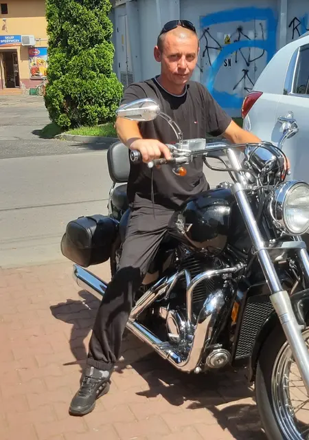 Я Сергей, 41 років з Вінниці, шукаю знайомства без зобов'язань