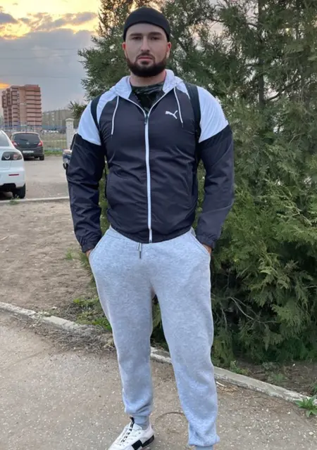 Артем из Кемерово, мне 27, познакомлюсь для приятного времяпровождения