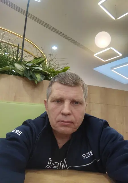 Денис из Химок, ищу на сайте знакомства без обязательств