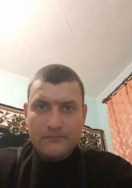 Я Михаил, 39, из Зимы, ищу знакомство для совместных путешествий