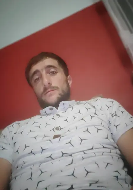 Рома из Волгодонска, мне 27, познакомлюсь на одну ночь